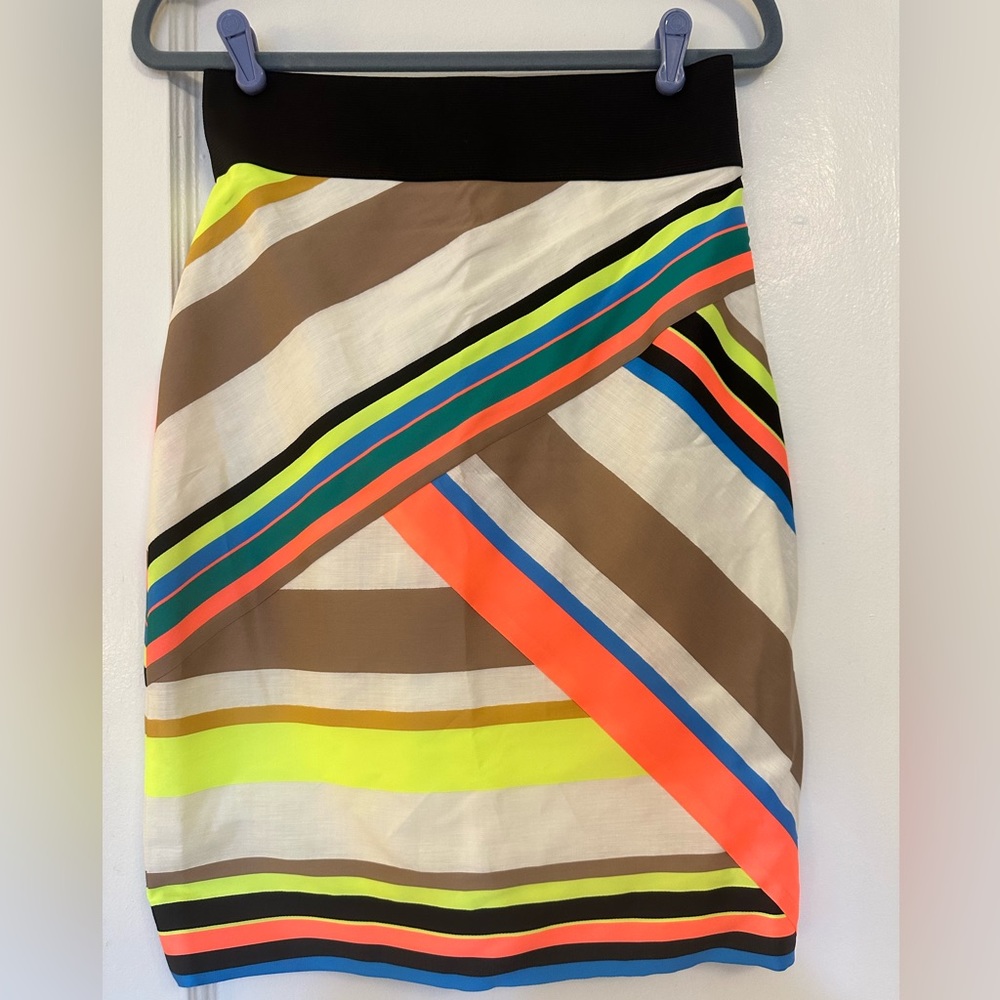 NWT Colorful banded skirt by Milly, size 6